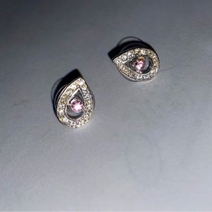 Teardrop earrings with pink stone